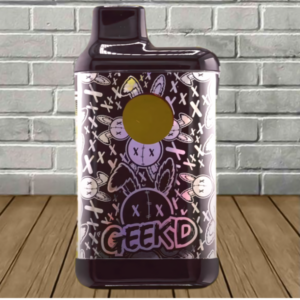 Alternative view of GEEK’D Extracts 24k Gold Series THCa + THCp Disposable 4g